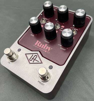 Gear Hunter | Universal Audio - UAFX Ruby '63 Top Boost Amplifier